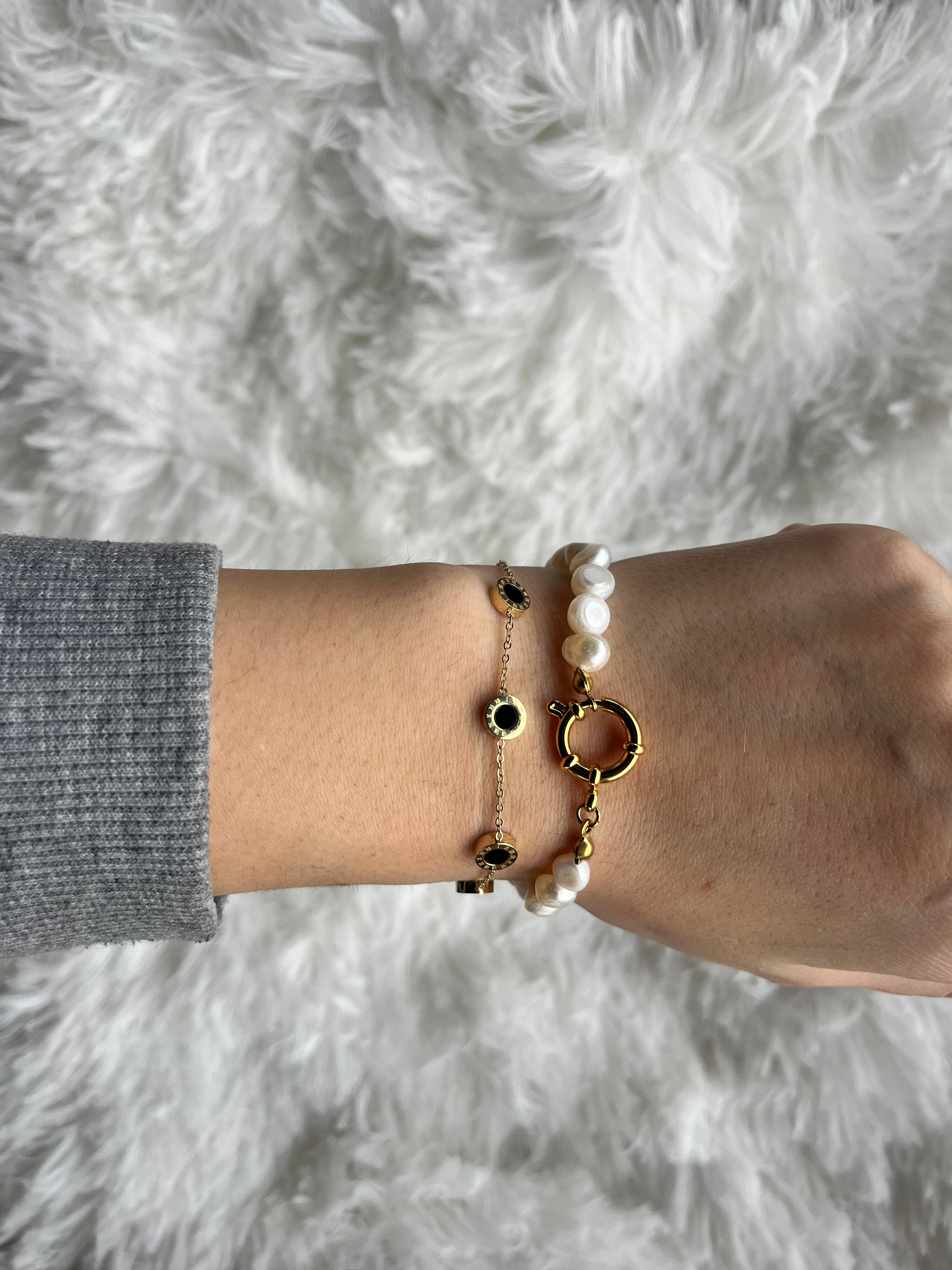 Pearl ring bracelet