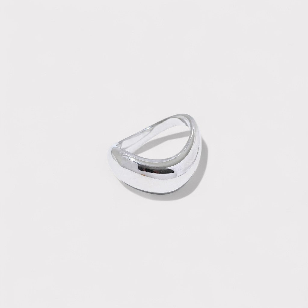 Oval ring