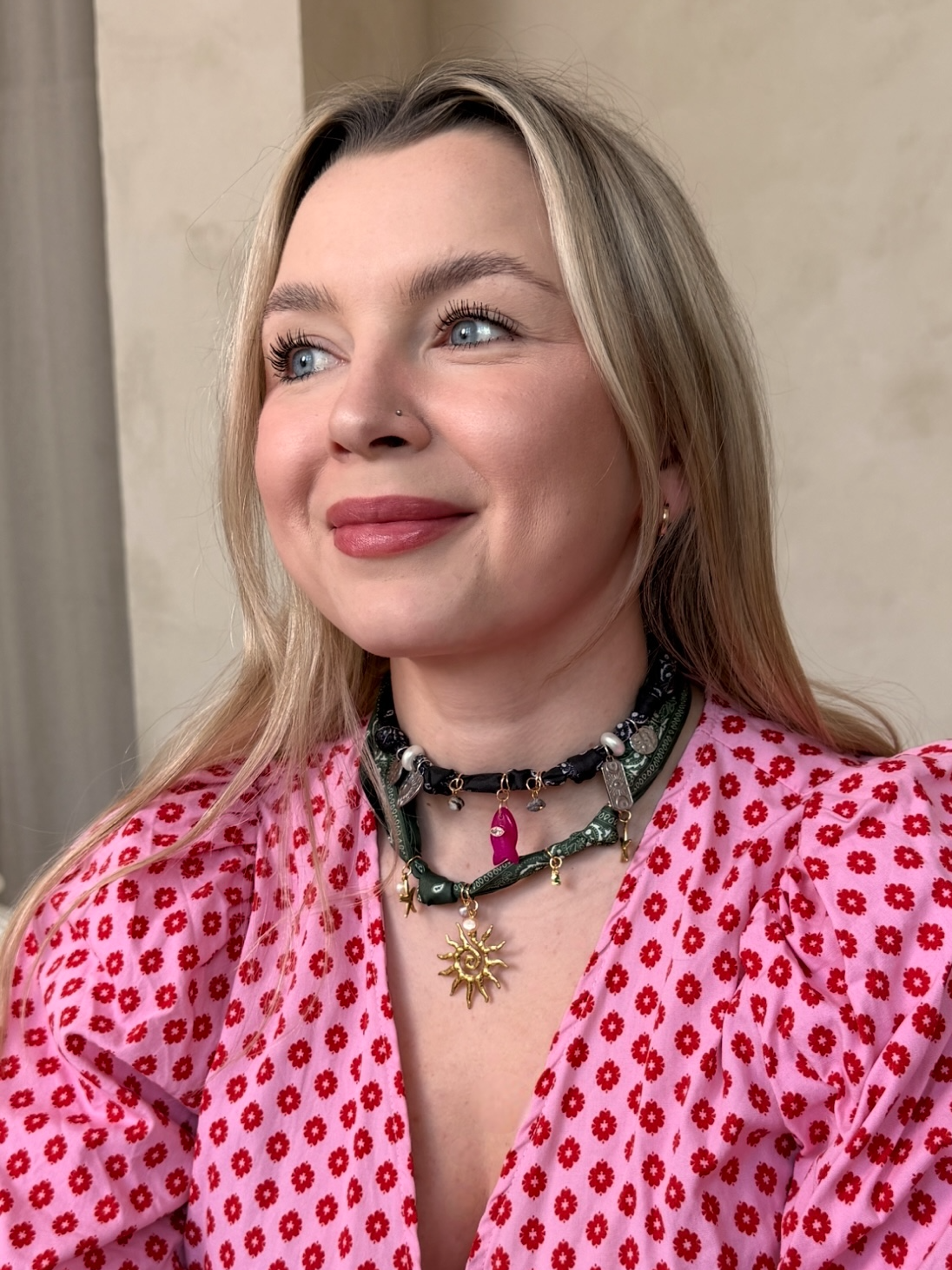 NASZYJNIK BANDAMKA ŚWIATŁO